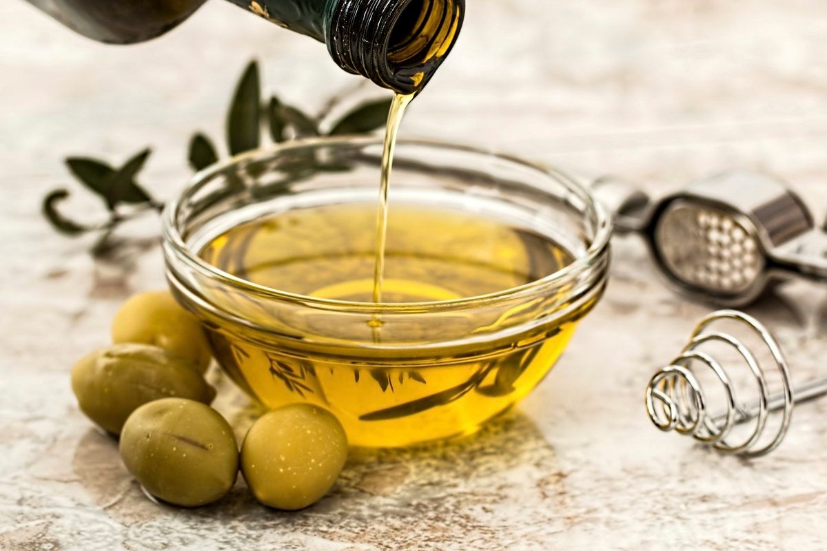 Beyond the Bottle: Our Exhaustive Olive Oil Test Reveals the Absolute Best Picks for Every Kitchen