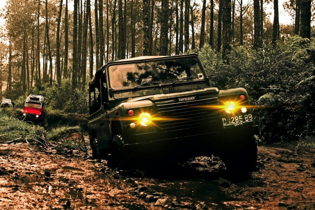 Jeep Cuts Prices, Launches New EVs to Boost Market Share