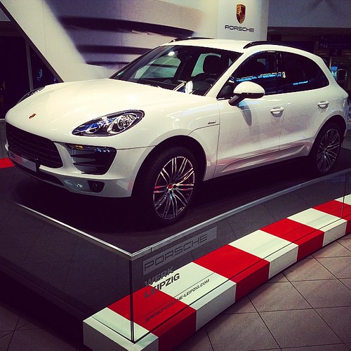 Booming Compact #SUV: #Porsche #Macan @Porsche Werk #Leipzig