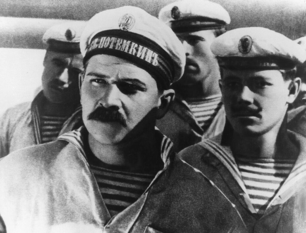 Bronenosets Potyomkin 1925,IMDB Rating: 7.9, IMDB Votes: 61825, ID: 0015648