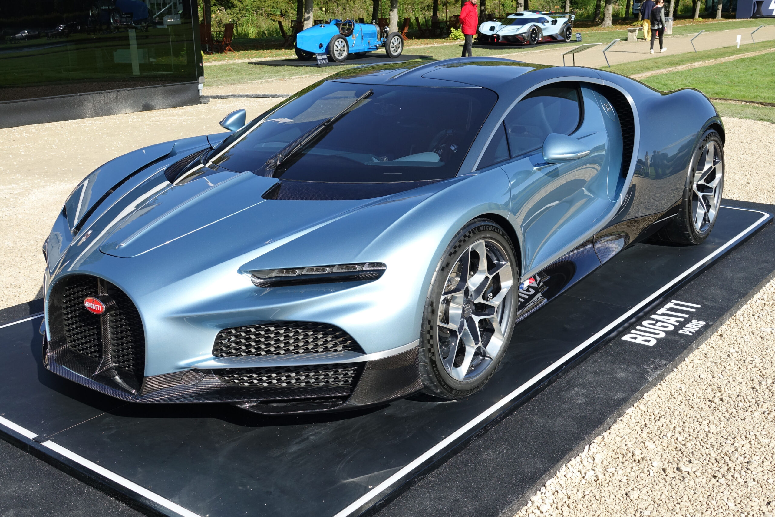 Bugatti Tourbillon: 1800HP Hybrid V16 Hypercar Blends Legacy with Electric Power