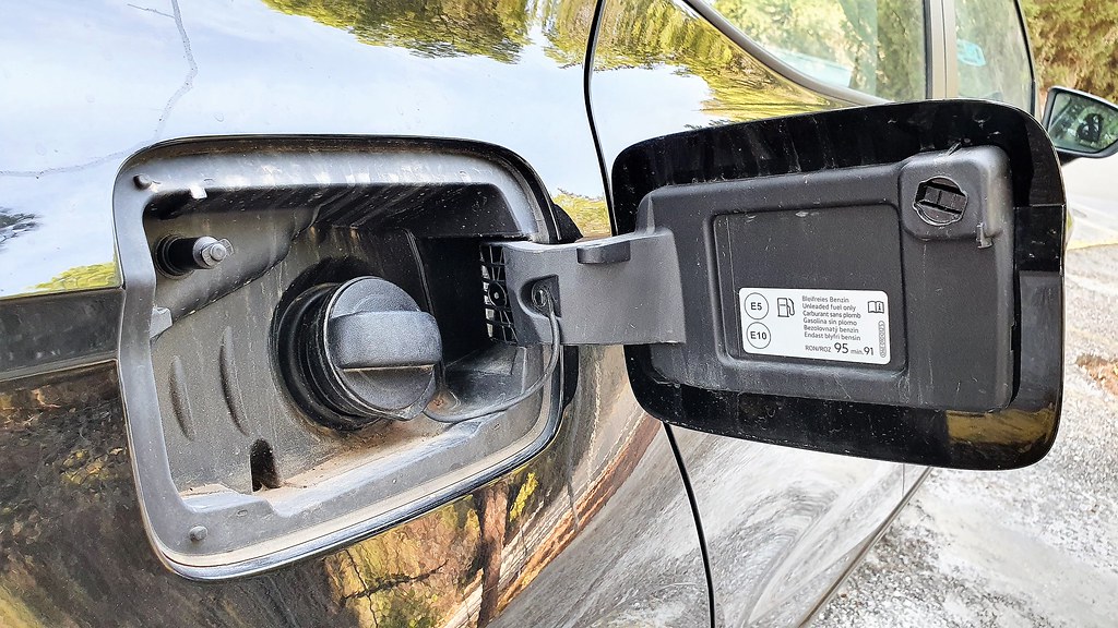 Car fuel tank cap