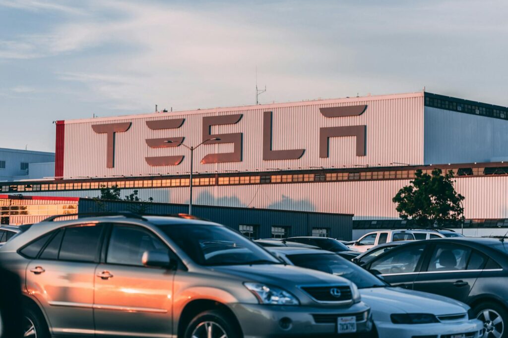 Tesla’s ,000 Cybertruck Tent: Disappointment for Early Buyers