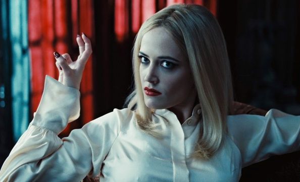 17. Dark Shadows 2012