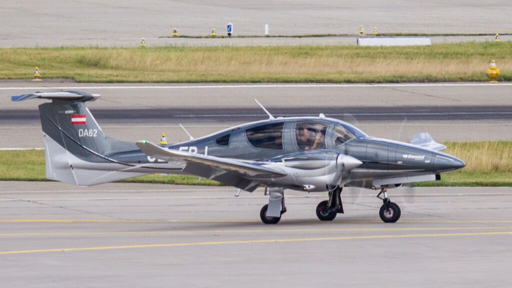 Diamond DA62