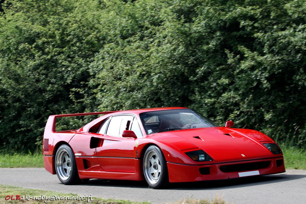 FERRARI F40