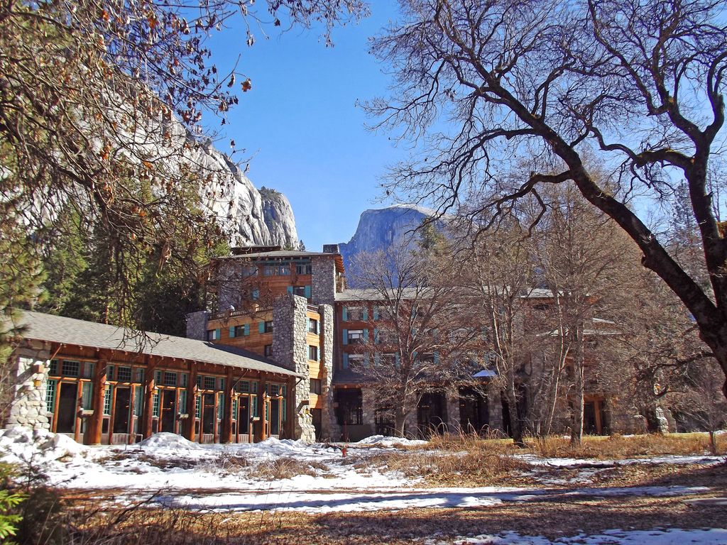 Ahwahnee Hotel Parking area