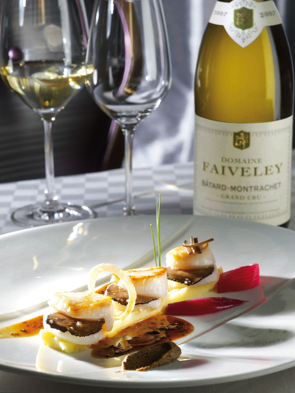 Unlock the Secrets: Your Ultimate Guide to Pairing Wine with Beloved Comfort Foods
