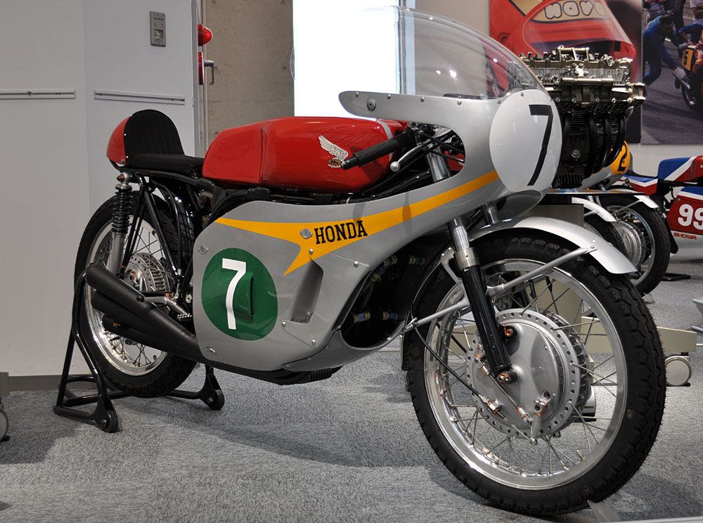 File:Honda RC166.jpg