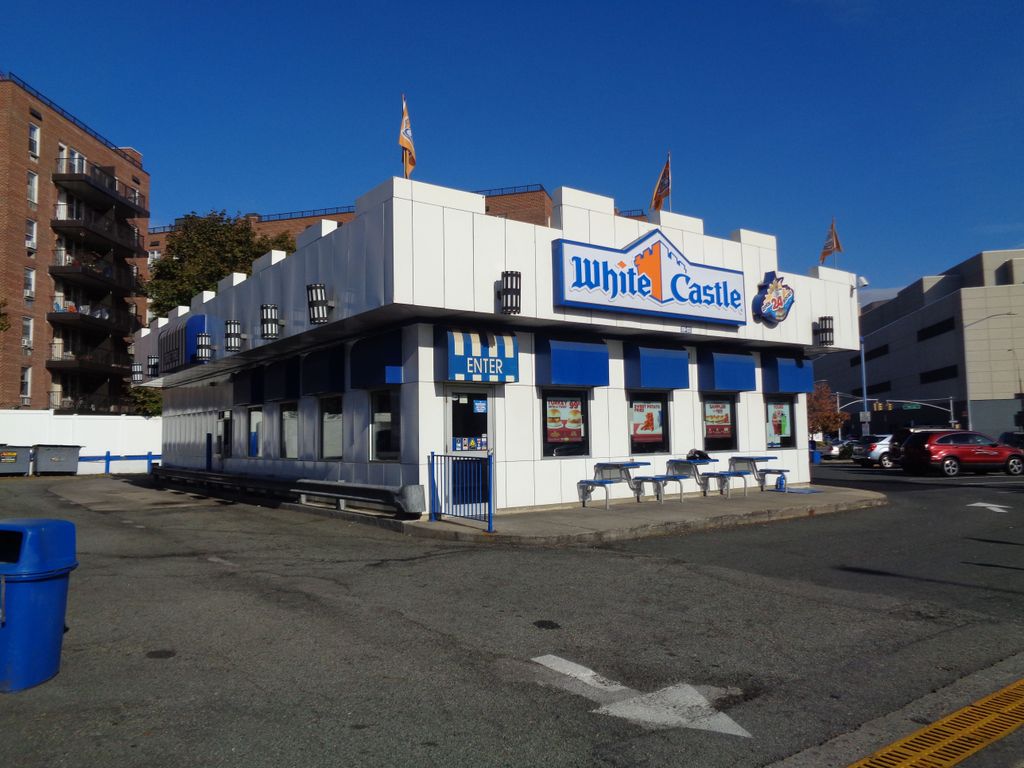 White Castle: Pioneering the Modern Fast Food Chain
