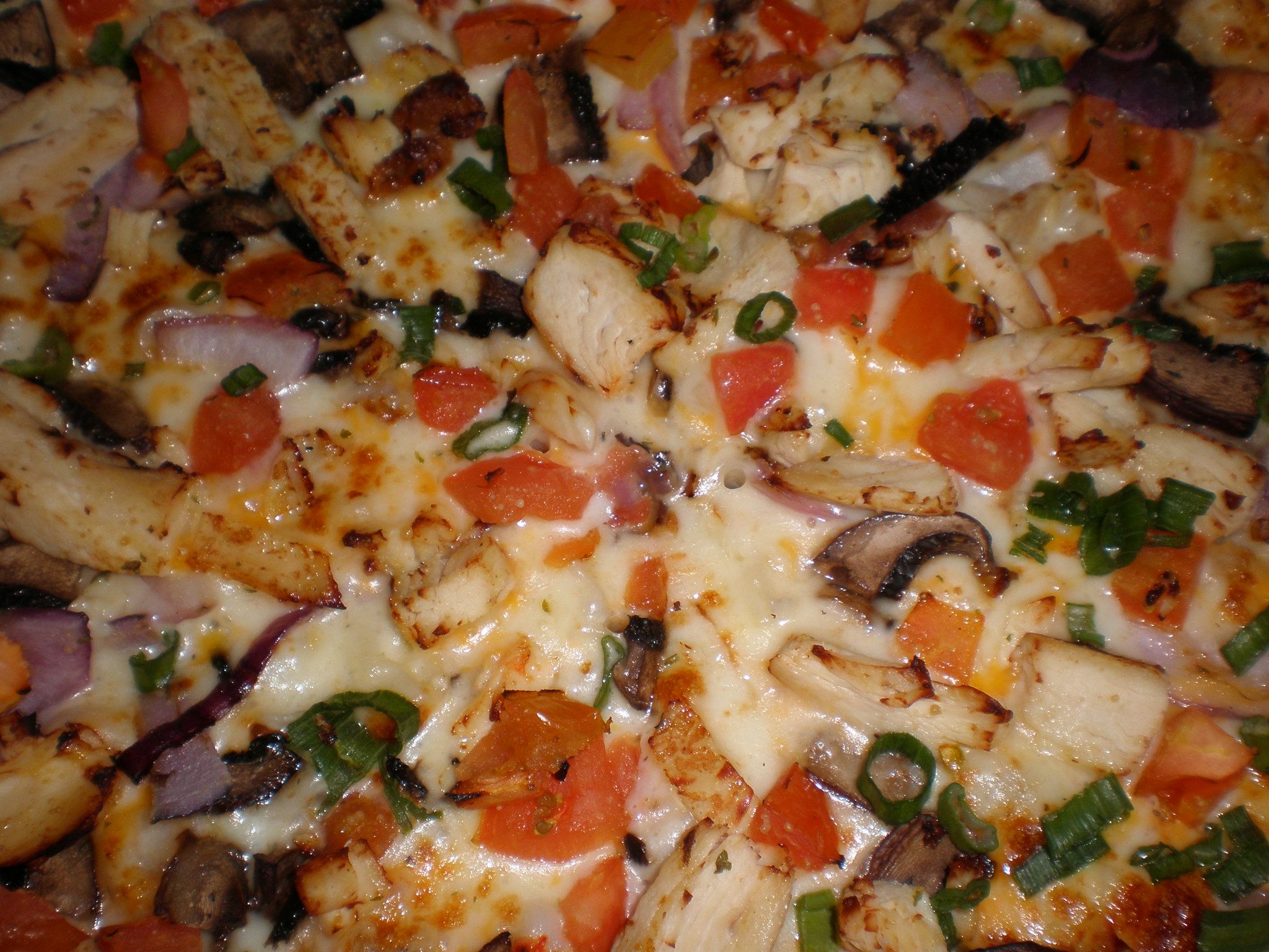 Garlicky Chicken Pizza