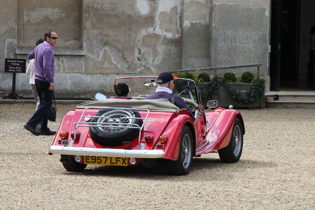 Roaring into History: The 18 Fastest Classic Cars of the 1960s and 70s