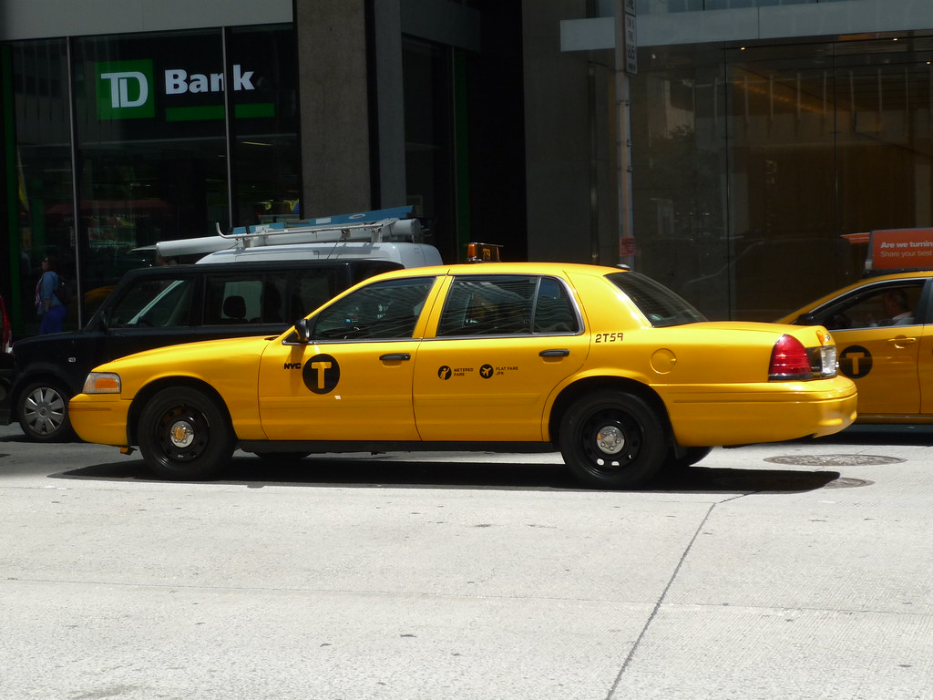 Ford Crown Victoria (NYC Taxi)