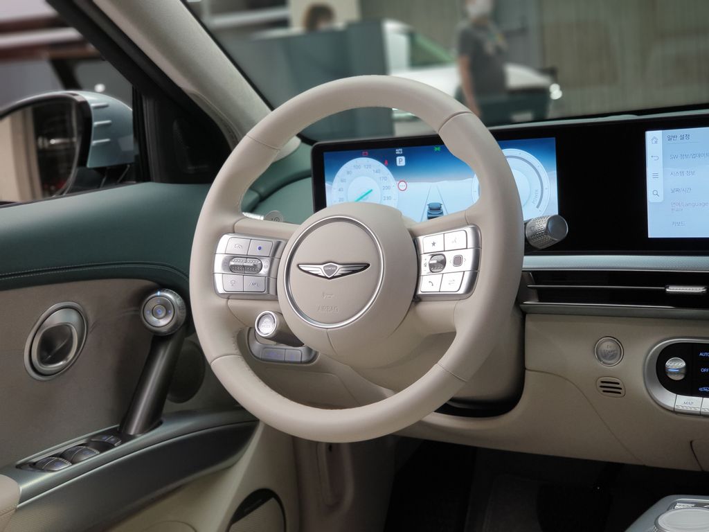 Genesis GV60 JW1 SDS II Monstera Green Glacier White Two-tone (8)