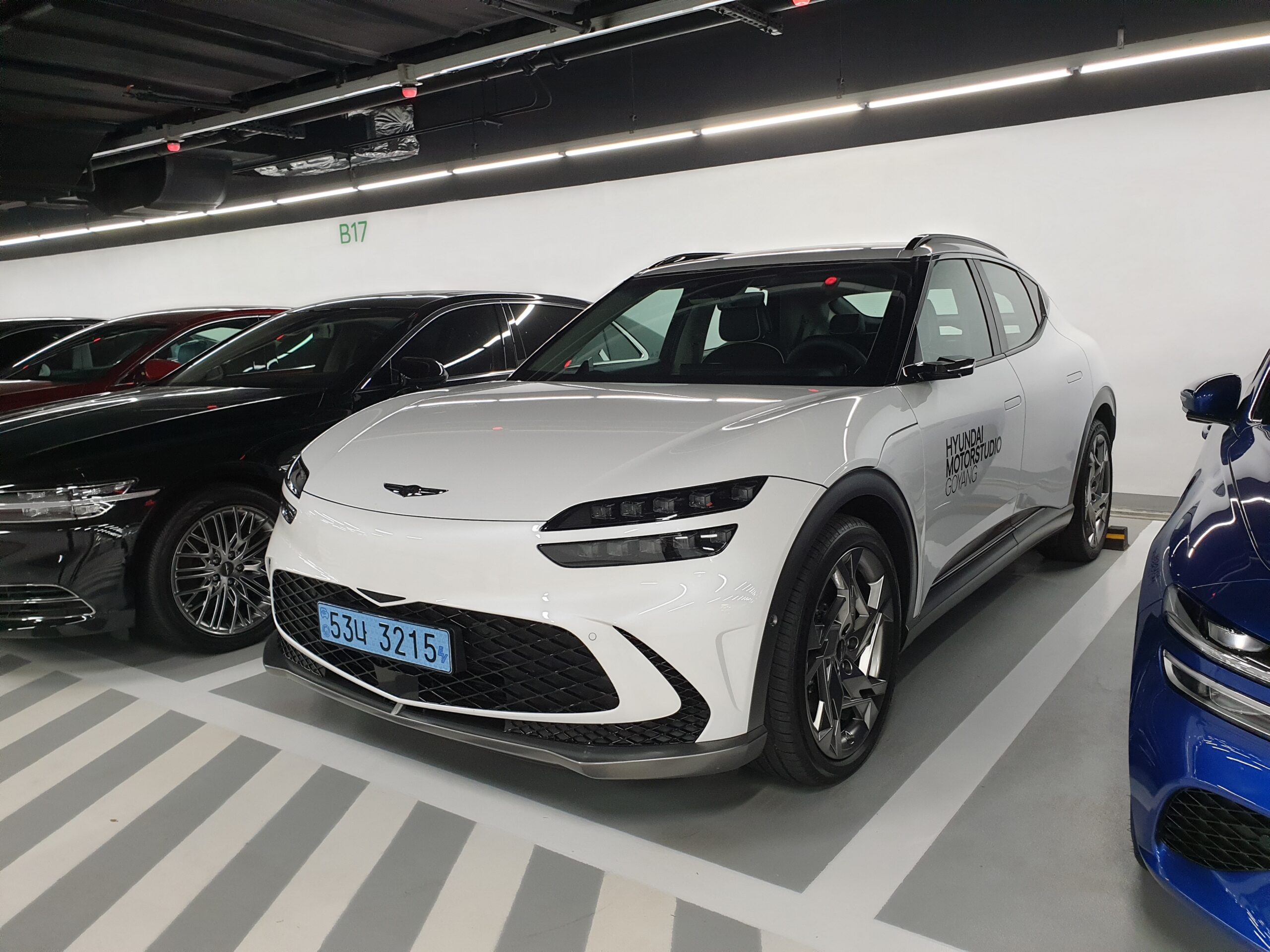 Genesis GV60 Performance JW1 Uyuni White (4)