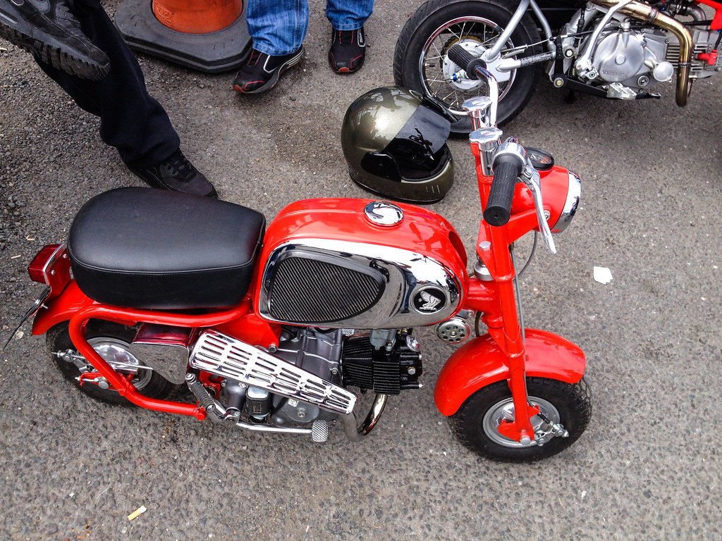 Honda CZ100 Monkey Bike