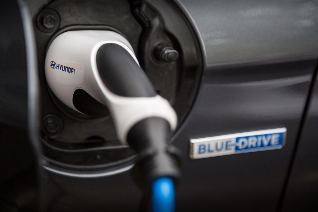 Electric vs. Gas Cars: The Surprising Maintenance Differences That Save You Money and Time