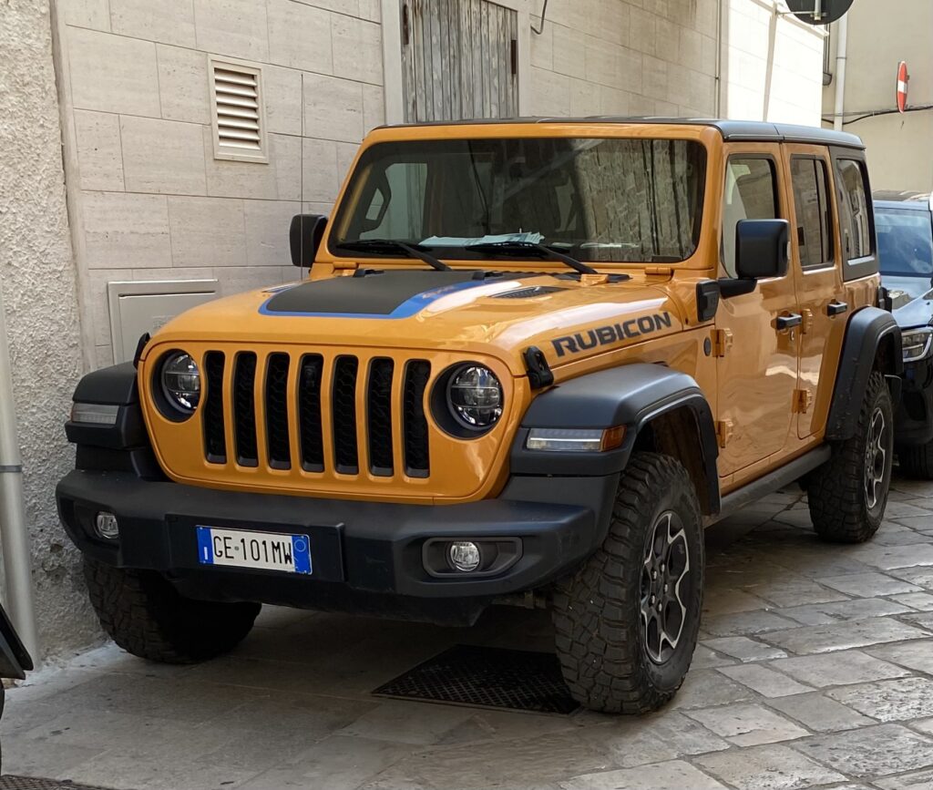 Jeep Wrangler 2.0 4xe front