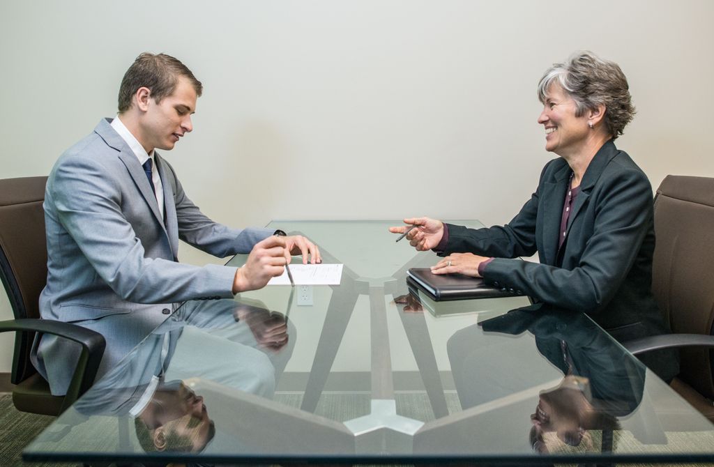 Blown Chances & Hidden Tests: The Wildest Job Interview Horrors That Happened in the First 5 Minutes (and Beyond)