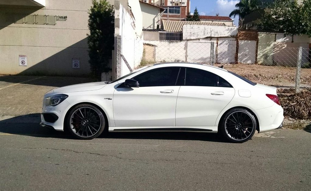 Mercedes-Benz CLA 45 AMG