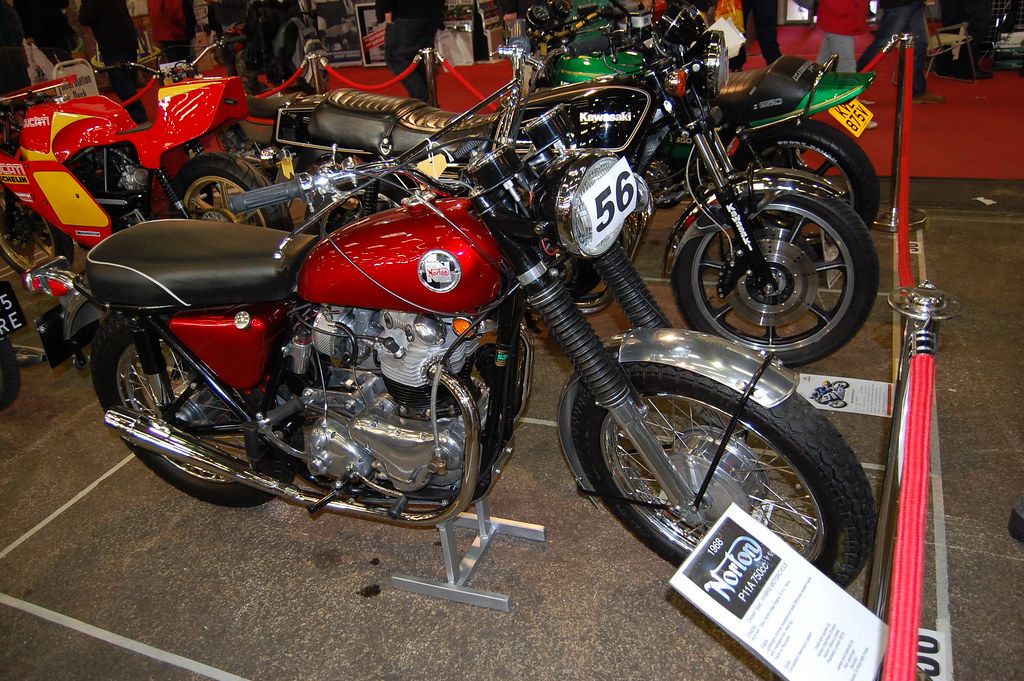 NORTON ATLAS. PIIA 750CC. DESERT SLED HYBRID. UK 1968.