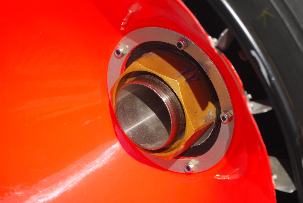 Porsche 935 centerlock nut on rear wheel