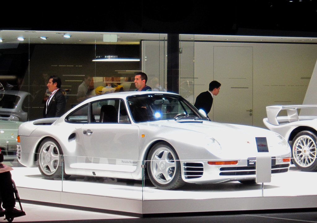 Porsche 959: The Groundbreaking Supercar That Set New Standards