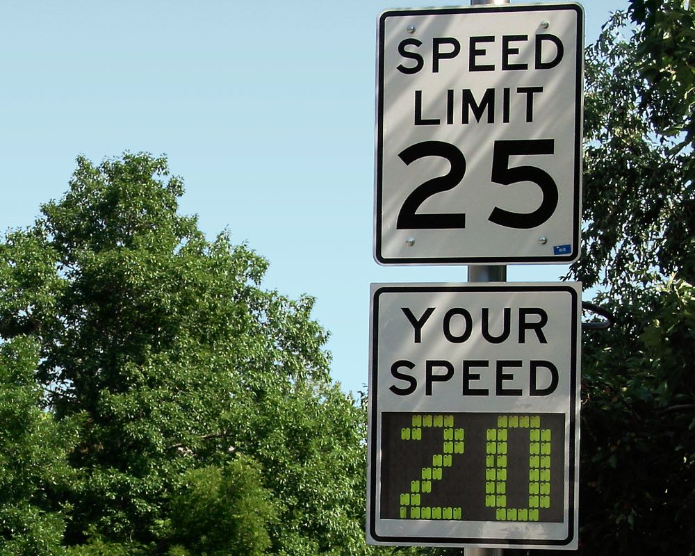 Radar speed sign -- close-up -- under limit