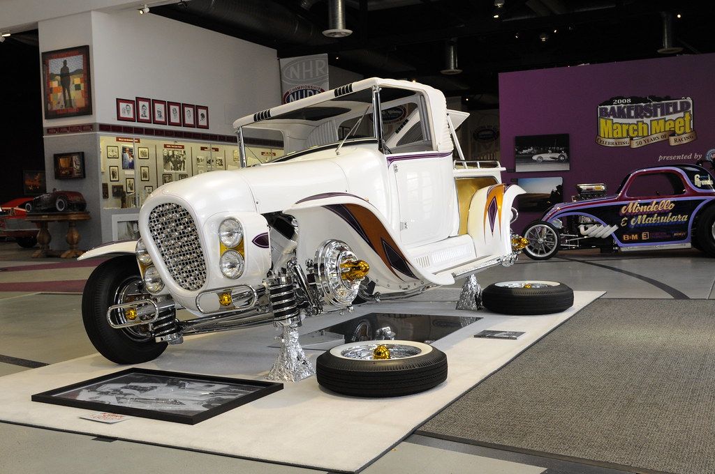 Buckle Up! We’re Ranking 12 Of George Barris’ Wildest Custom Car Creations That Defined an Era (and Blew Minds!)