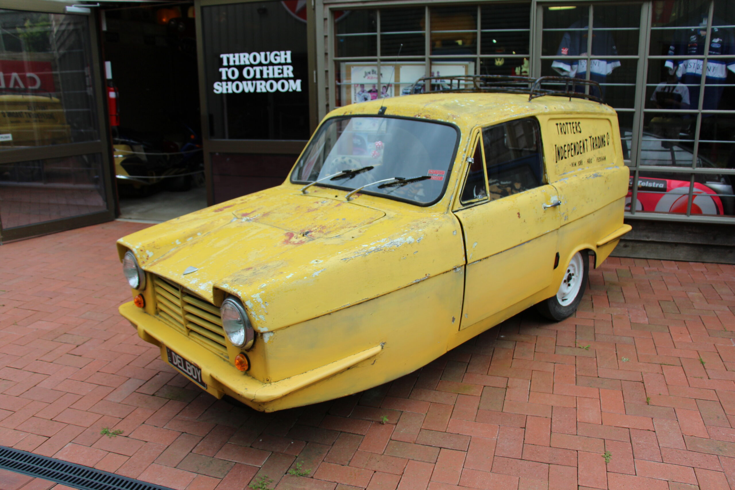 Reliant Robin (1973-2002)