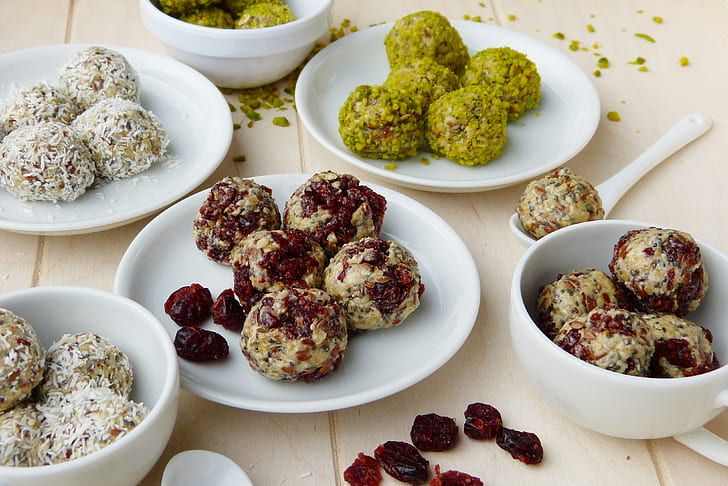 Pistachio-Cherry Chocolate Balls
