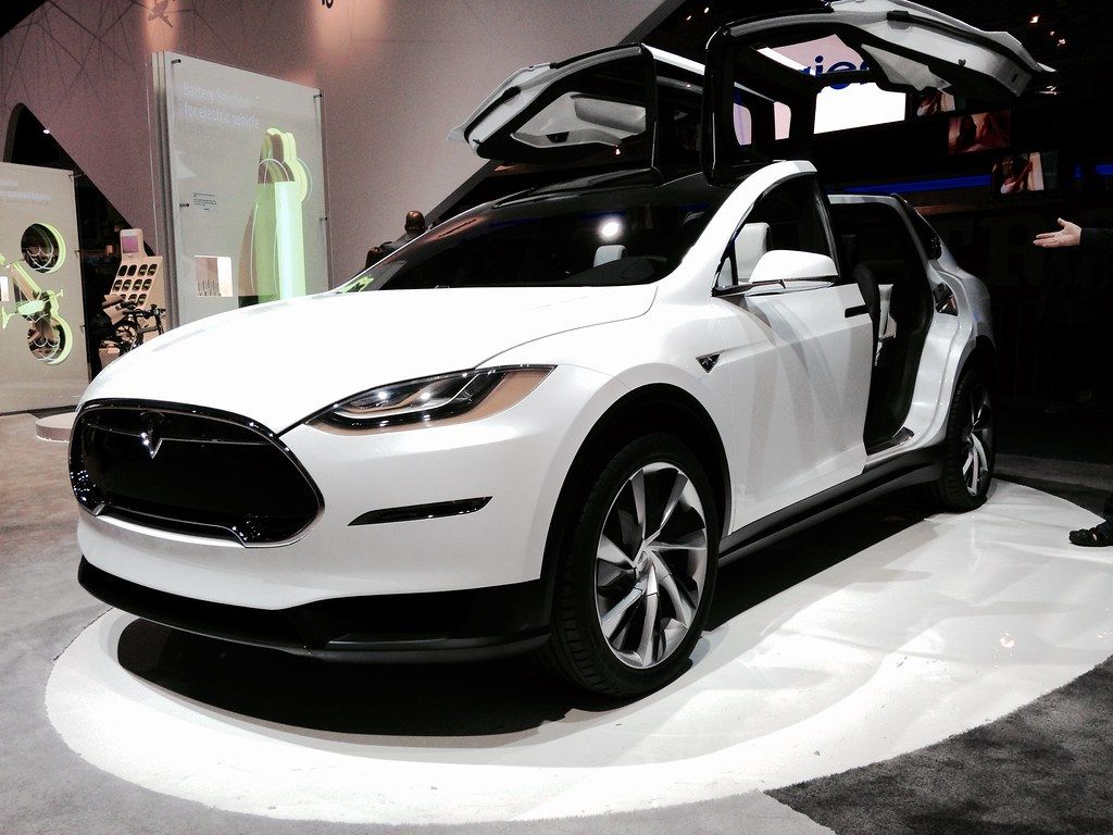 Tesla Model X Long Range (2023-2024)