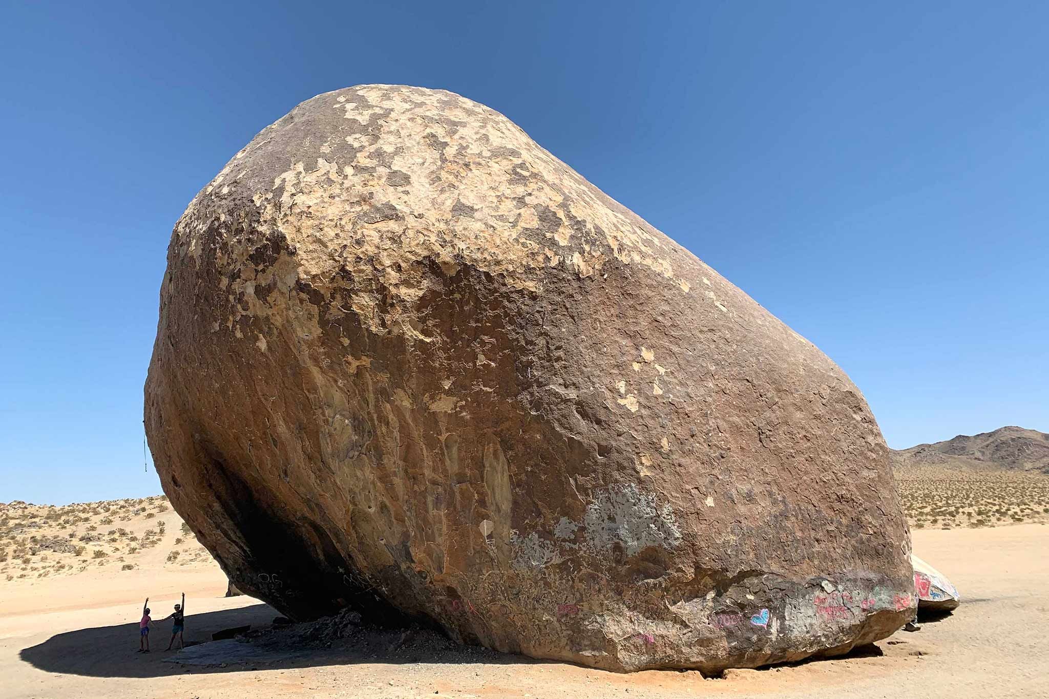massive hollow flake