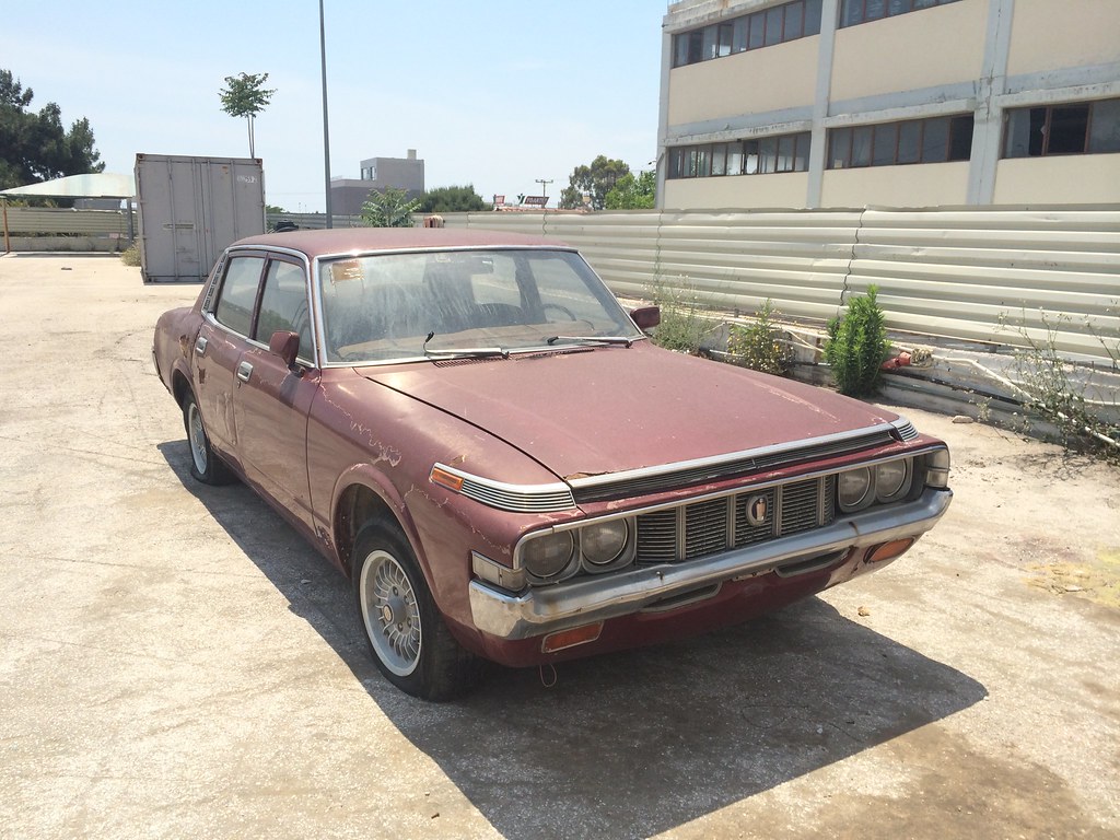 Toyota Crown saloon