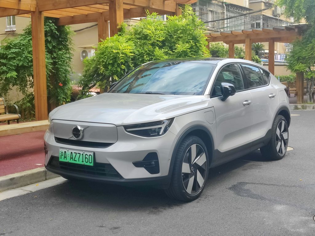 Volvo C40 Recharge 2022092201