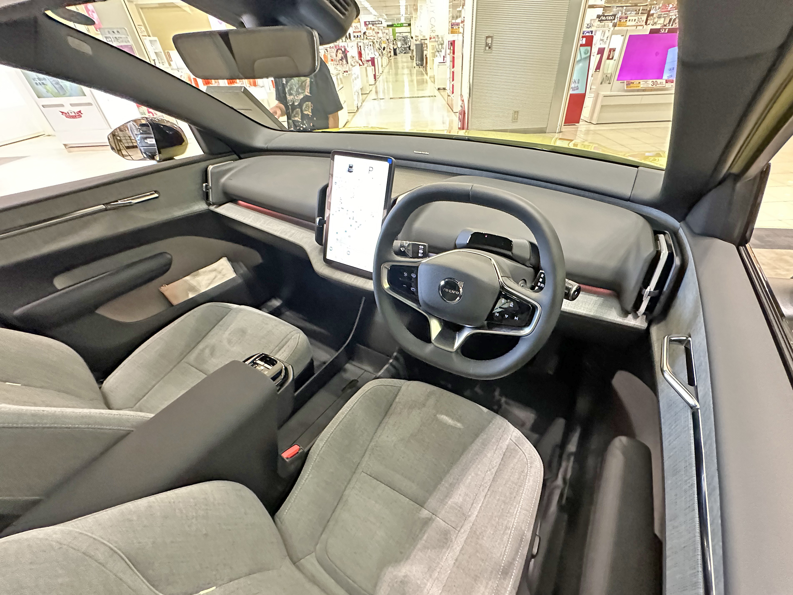 Volvo EX30 Ultra Single Motor Extended Range (ZAA-2E400R) interior