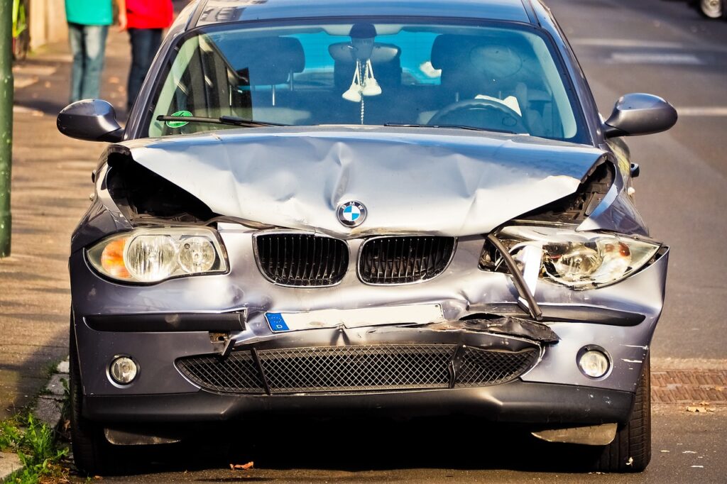 Got Sideswiped? Your Essential Guide to Handling the Accident, Insurance, and Repairs