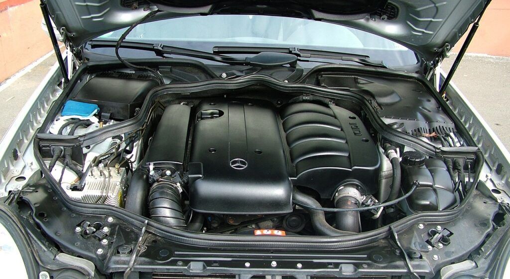 automobile, engine compartment, mercedes