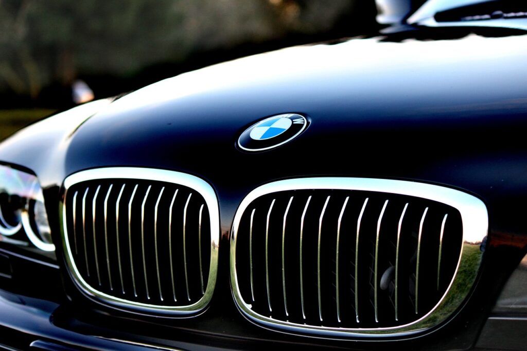 The Unbelievable Mileage Club: 17 Vehicles That Lasted Longer Than Expected