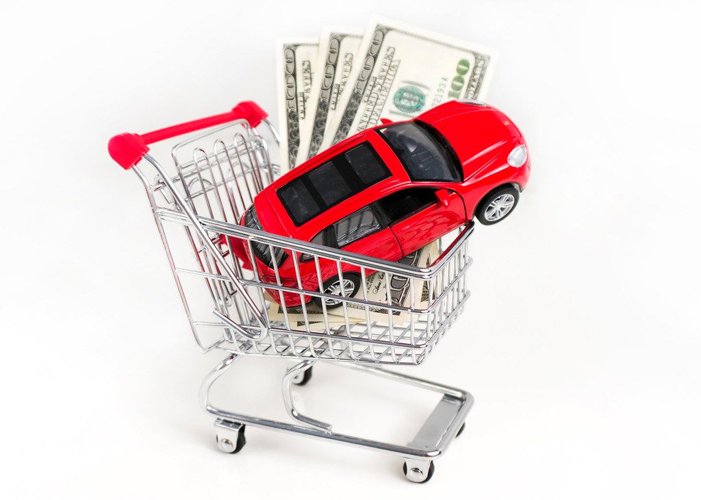 The Vanishing Act: 12 Car Features Automakers Are Quietly Removing and What Every Buyer Needs to Know Before Signing