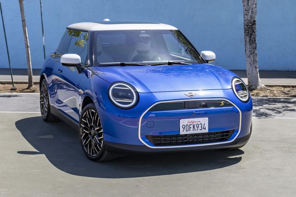15 New Cars Experts Say to Avoid in 2024