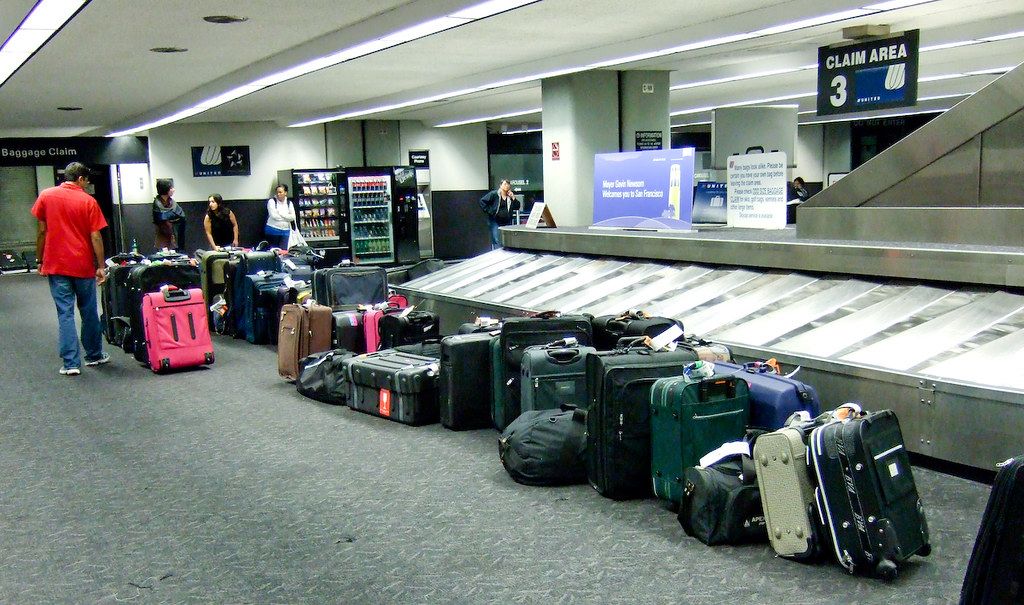 Avoid Lost Luggage & Fees: Pro Tips for Checking Your Bags