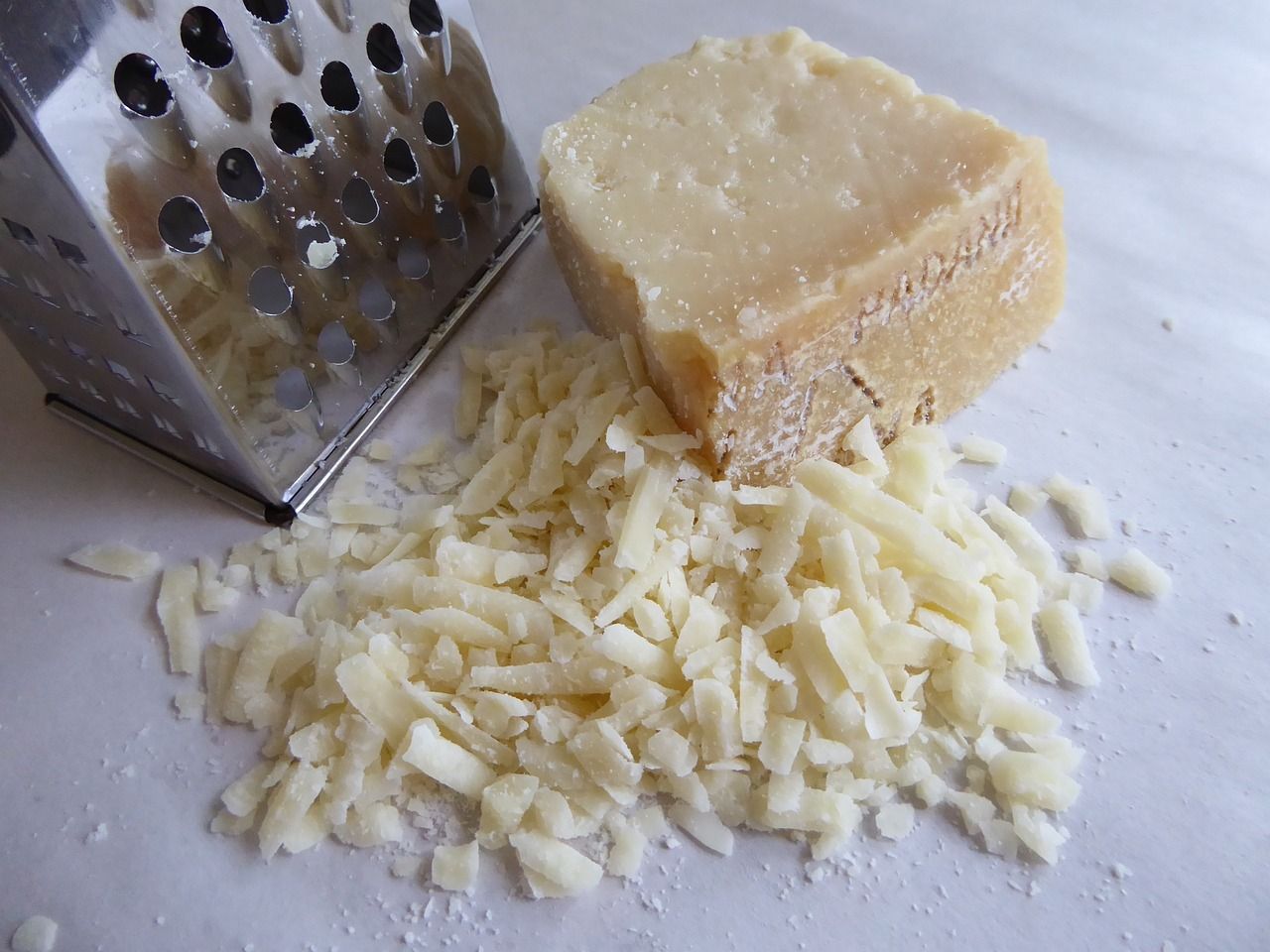 You Won’t Believe These 15 Weird Kitchen Hacks People Learned Growing Up