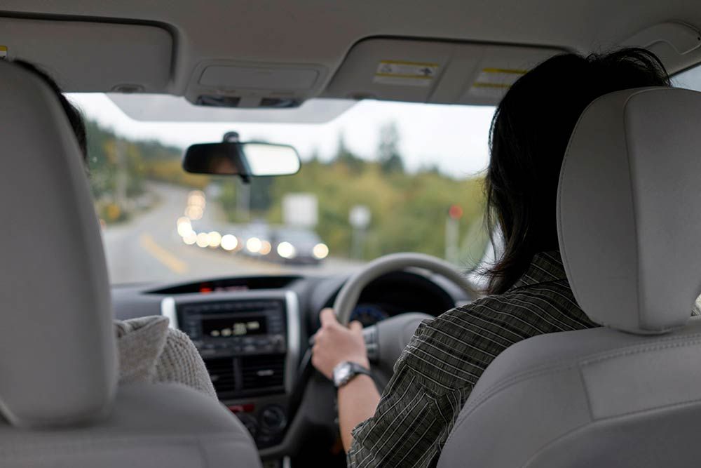 The 9 Most Dangerous Driving Mistakes Many Drivers Still Make