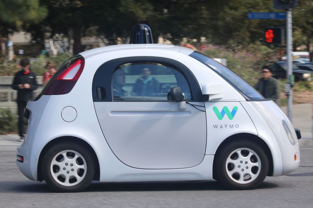 driverless cars waymo