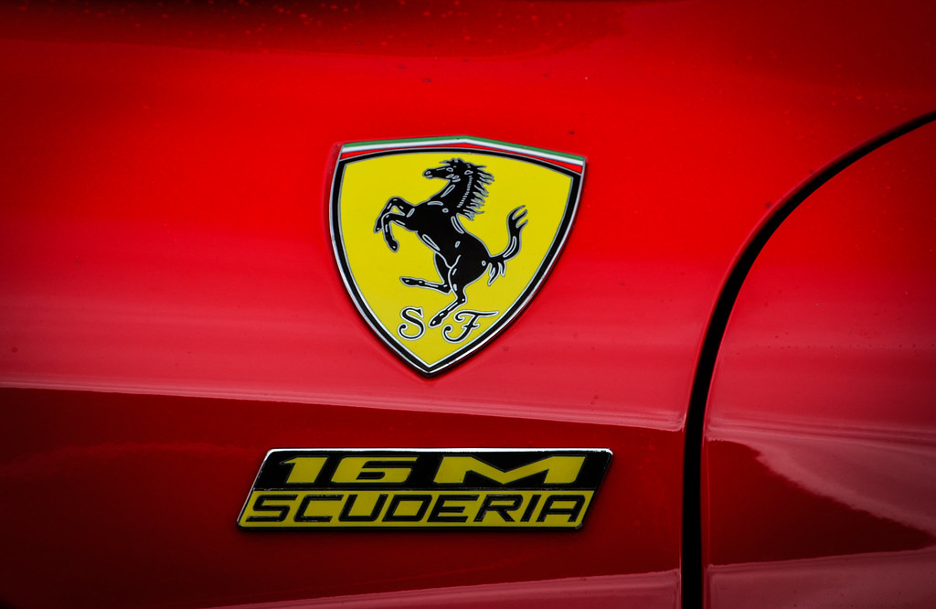 ferrari logo