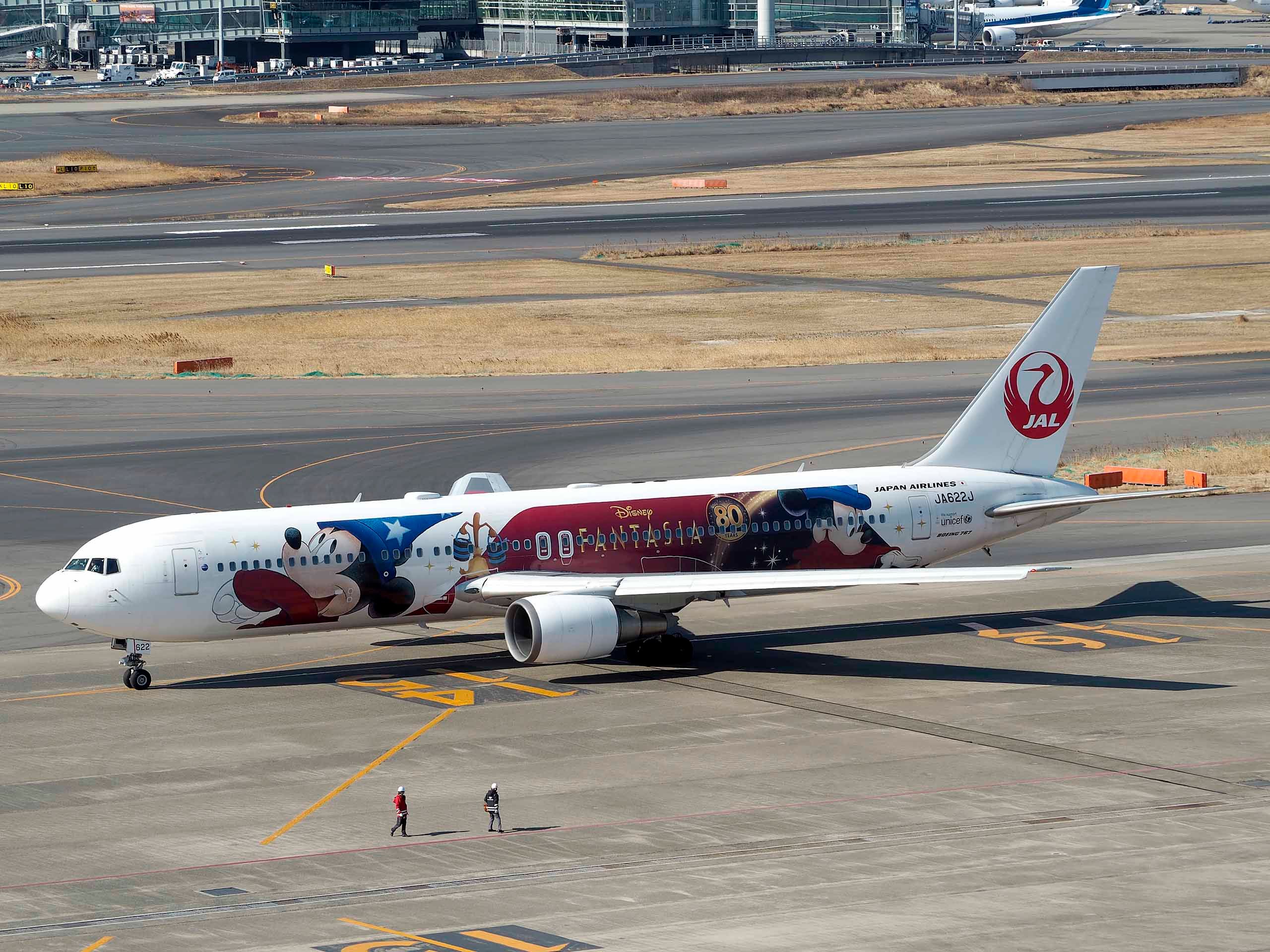 Japan Airlines Economy Class: Spacious, Delicious, and Surprisingly Premium