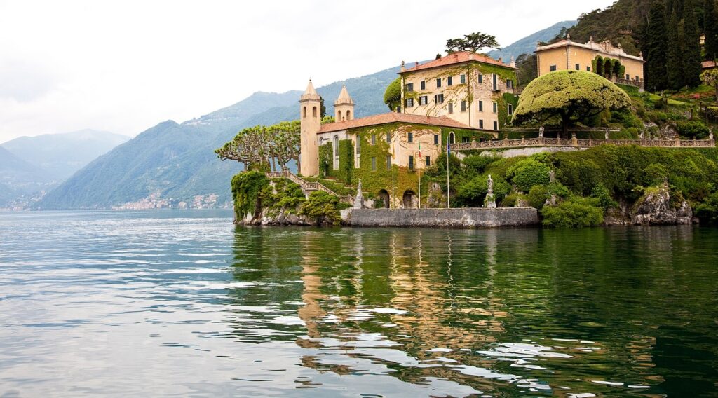lake cuomo, italy, nature