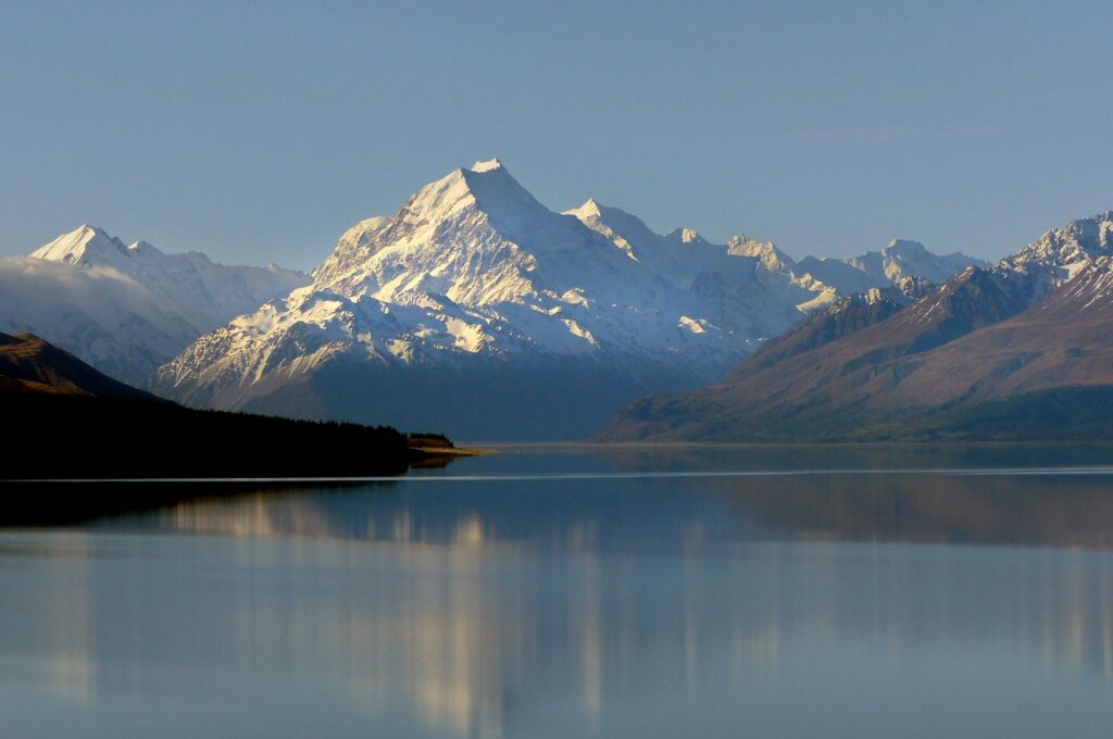 lake pukaki new zealand