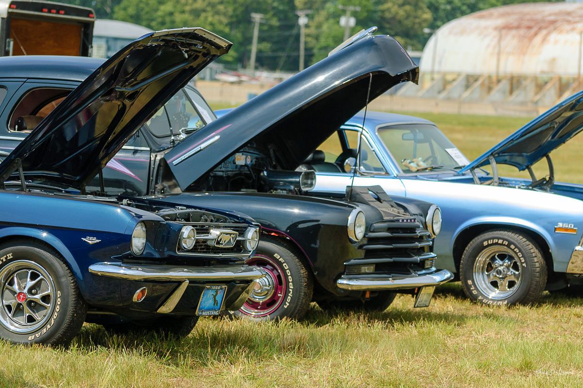 The Raw Power and Enduring Appeal of American Muscle Cars: From 60s Legends to Today’s Giants